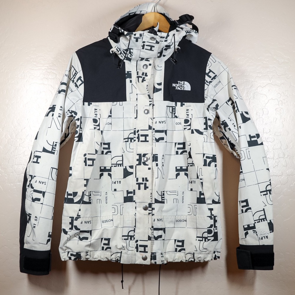The North Face Women’s White & Black Printed Waterproof Jacket